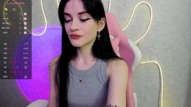 Molly Crystall online show from May 1, 3:11 am
