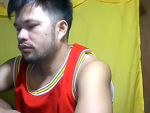 Snapshot of HairyHottestpinoyHandsome chatting on July 11, 12:46 am HairyHottestpinoyHandsome online show from July 11, 12:46 am