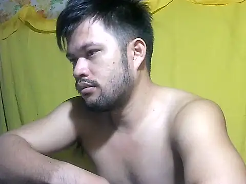 Snapshot of HairyHottestpinoyHandsome chatting on July 16, 12:38 am HairyHottestpinoyHandsome online show from July 16, 12:38 am