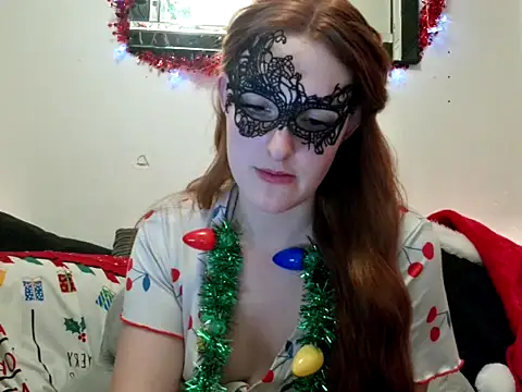 LexiSnowUK online show from December 11, 10:38 pm