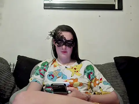 LexiSnowUK online show from January 14, 9:20 pm