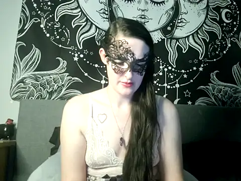 LexiSnowUK online show from February 10, 10:19 pm