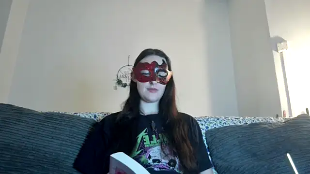 LexiSnowUK online show from December 15, 9:24 am