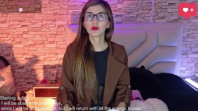 Snapshot of _jade_white_ chatting on June 9, 1:45 pm jade white online show from June 9, 1:45 pm
