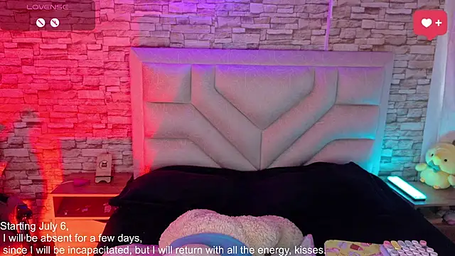 Snapshot of _jade_white_ chatting on June 12, 1:43 pm jade white online show from June 12, 1:43 pm