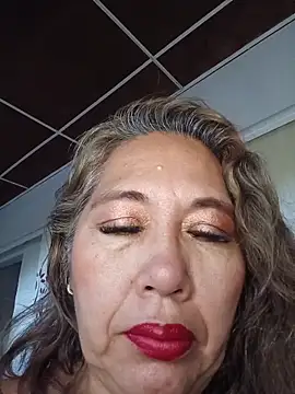 anniecoopeer online show from June 11, 11:30 am