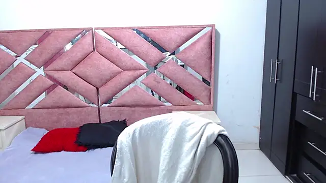 moan sex2 online show from May 11, 3:34 am