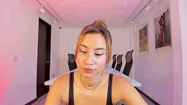 NairobiLee online show from February 3, 10:20 am