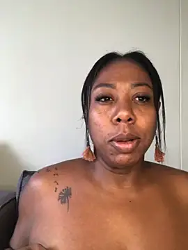 IsabellaaSmith online show from January 3, 1:03 pm