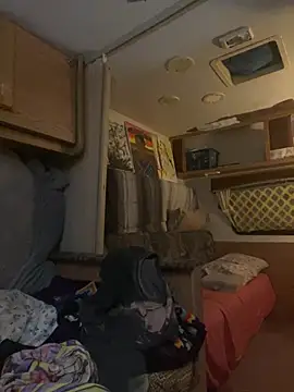 HoneyBdaQueen online show from December 29, 4:30 pm