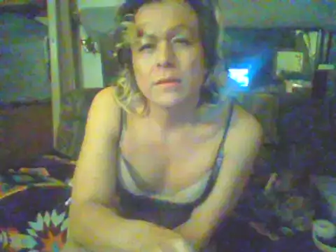 HoneyBdaQueen online show from March 1, 1:51 pm