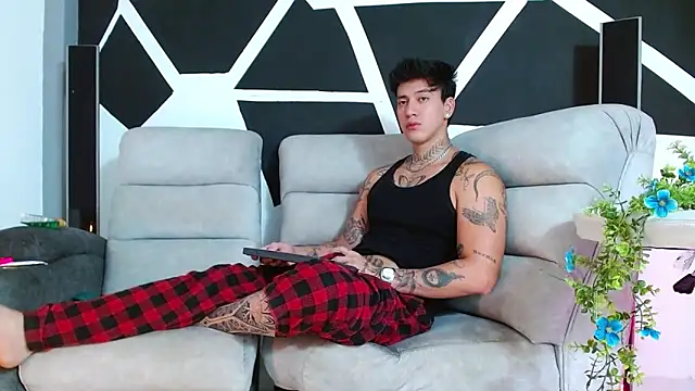 JUSTIN FULLER1 online show from November 30, 2:21 pm