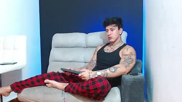 Snapshot of JUSTIN_FULLER1 chatting on May 12, 3:42 pm JUSTIN FULLER1 online show from May 12, 3:42 pm
