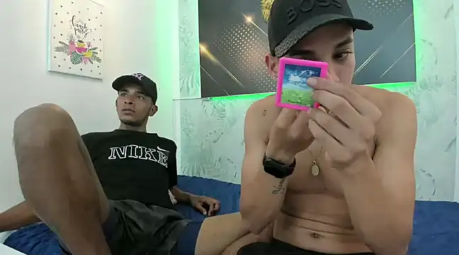 Snapshot of JordanAndAndrew chatting on January 11, 7:27 pm JordanAndAndrew online show from January 11, 7:27 pm