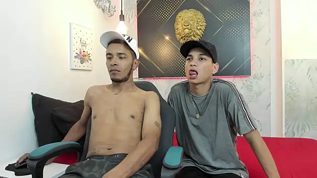 Snapshot of JordanAndAndrew chatting on February 25, 7:25 pm JordanAndAndrew online show from February 25, 7:25 pm