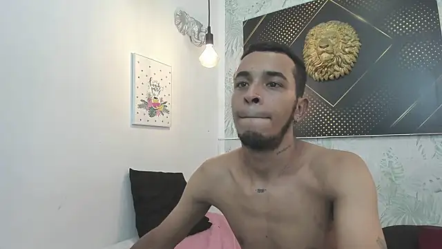 Snapshot of JordanAndAndrew chatting on March 5, 10:54 pm JordanAndAndrew online show from March 5, 10:54 pm