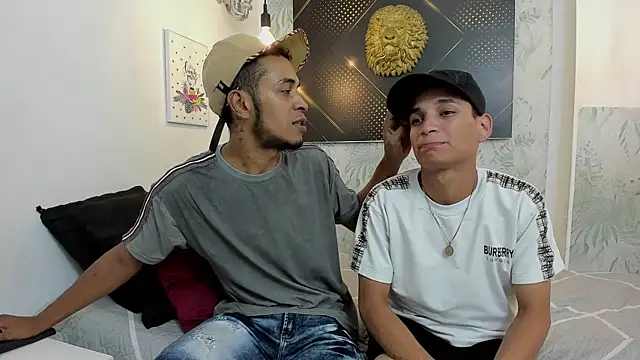 Snapshot of JordanAndAndrew chatting on March 9, 7:48 pm JordanAndAndrew online show from March 9, 7:48 pm