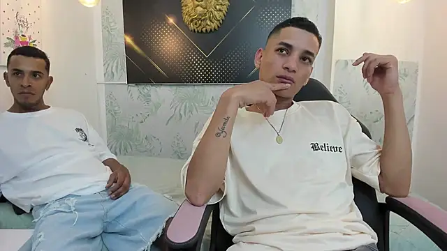 Snapshot of JordanAndAndrew chatting on March 14, 7:55 pm JordanAndAndrew online show from March 14, 7:55 pm