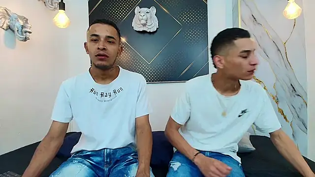 Snapshot of JordanAndAndrew chatting on September 11, 7:58 pm JordanAndAndrew online show from September 11, 7:58 pm