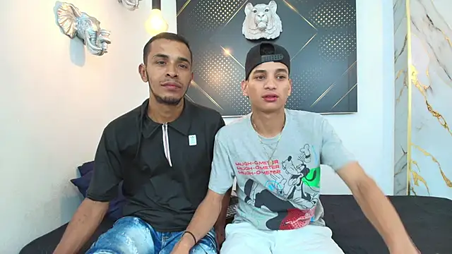 Snapshot of JordanAndAndrew chatting on September 25, 8:12 pm JordanAndAndrew online show from September 25, 8:12 pm