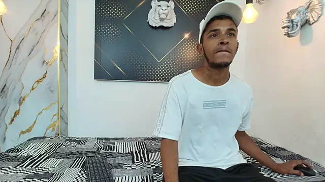 Snapshot of JordanAndAndrew chatting on September 30, 8:47 pm JordanAndAndrew online show from September 30, 8:47 pm