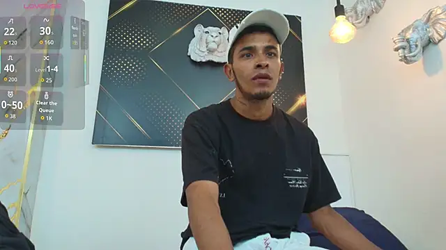 Snapshot of JordanAndAndrew chatting on October 2, 7:43 pm JordanAndAndrew online show from October 2, 7:43 pm