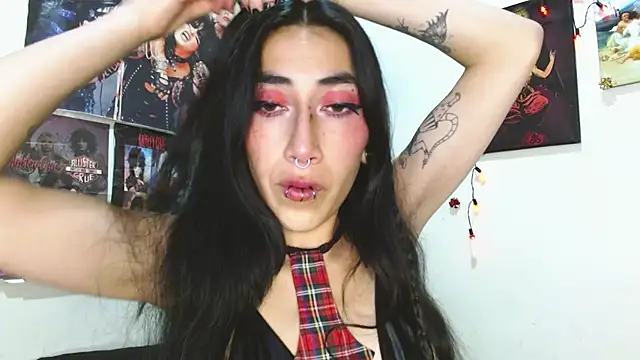 Asterothxznikki online show from December 23, 7:06 am