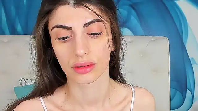 SkinnyDolly online show from May 3, 2:39 am