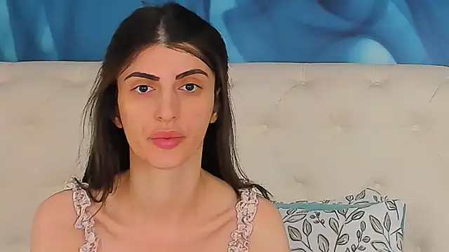 SkinnyDolly online show from June 15, 3:09 am