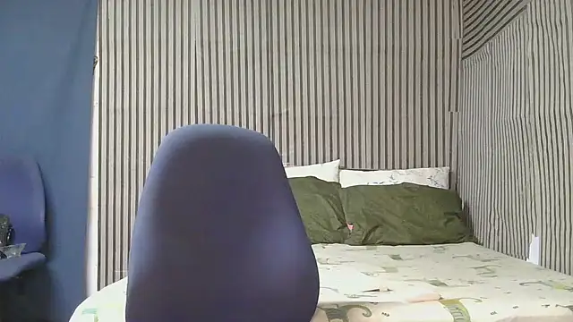 Snapshot of Lilmisskay18 chatting on January 8, 10:50 am Lilmisskay18 online show from January 8, 10:50 am