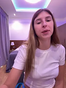 emma05 online show from November 28, 6:49 am