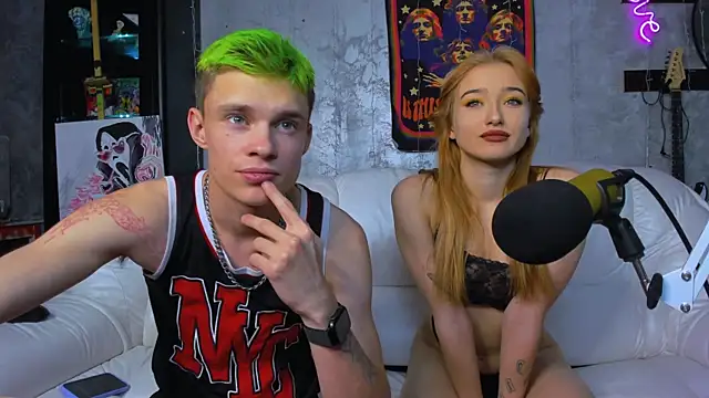 Snapshot of eva_and_adam1 chatting on February 5, 5:42 pm eva and adam1 online show from February 5, 5:42 pm