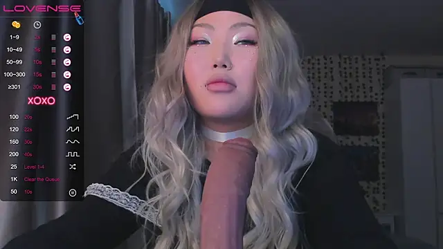 Snapshot of uko_sa chatting on February 14, 12:03 pm uko sa online show from February 14, 12:03 pm