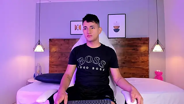 Snapshot of ander_deimond_ chatting on February 10, 1:22 pm ander deimond  online show from February 10, 1:22 pm