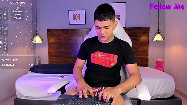 Snapshot of ander_deimond_ chatting on February 11, 4:24 pm ander deimond  online show from February 11, 4:24 pm