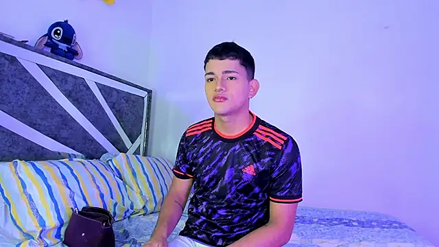 Snapshot of ander_deimond_ chatting on March 3, 5:29 pm ander deimond  online show from March 3, 5:29 pm