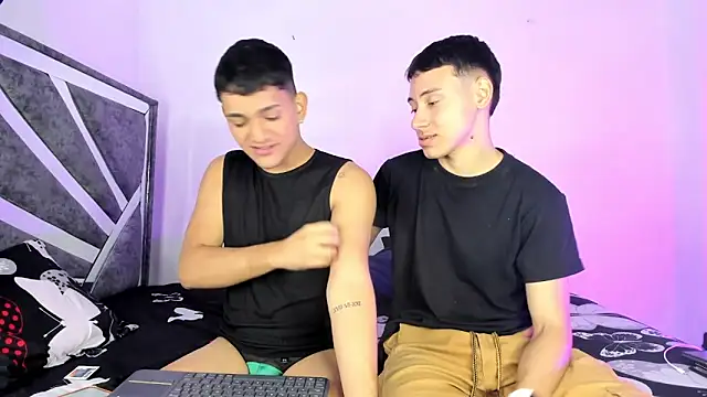 Snapshot of ander_deimond_ chatting on March 18, 4:59 pm ander deimond  online show from March 18, 4:59 pm