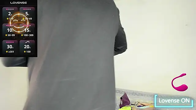 Snapshot of ander_deimond_ chatting on October 15, 1:33 pm ander deimond  online show from October 15, 1:33 pm