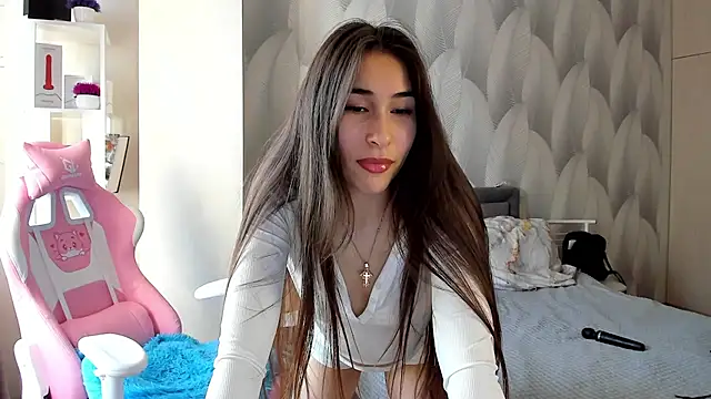 Snapshot of Bambiii_bby chatting on January 15, 6:22 am Bambiii bby online show from January 15, 6:22 am