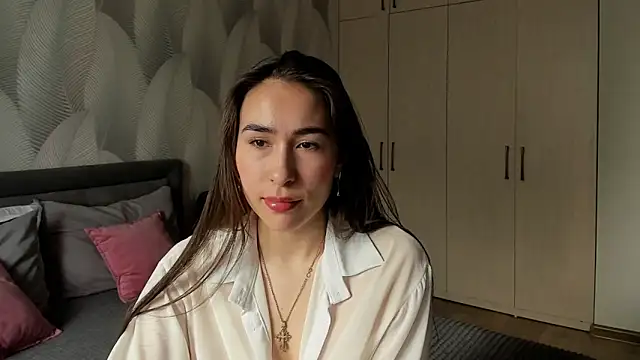 Snapshot of Bambiii_bby chatting on April 1, 2:23 am Bambiii bby online show from April 1, 2:23 am