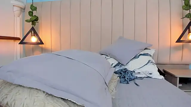 JulianaWaldo online show from January 31, 4:06 pm