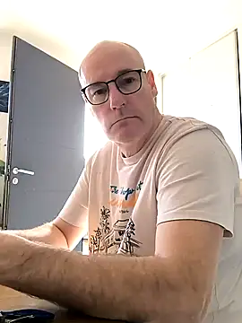 bogland33 online show from March 5, 2:45 pm