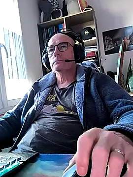 bogland33 online show from March 12, 4:46 pm