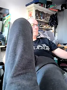 bogland33 online show from March 14, 5:13 pm