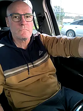 bogland33 online show from March 21, 4:07 pm