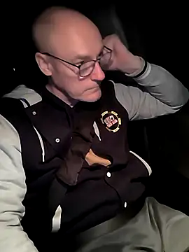 bogland33 online show from March 22, 2:16 am