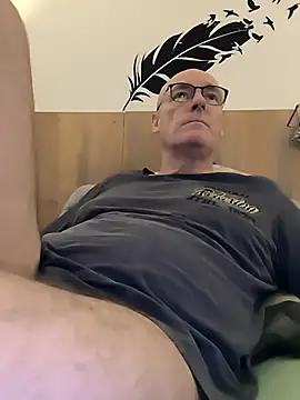 bogland33 online show from September 20, 9:38 pm