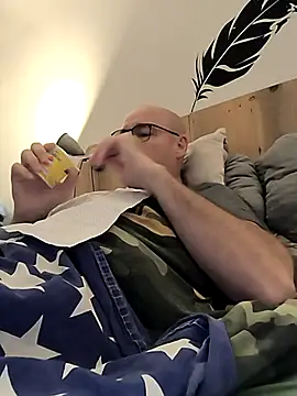 bogland33 online show from September 22, 9:17 pm