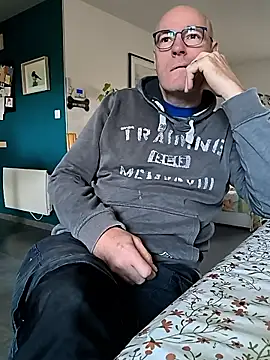 bogland33 online show from October 28, 7:56 am