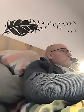 bogland33 online show from November 7, 11:38 pm